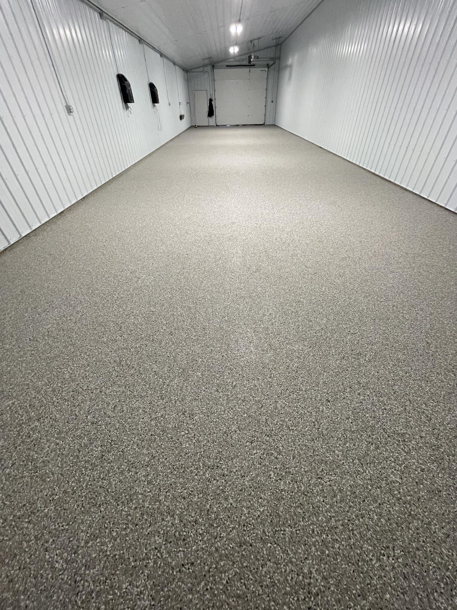 Durable Residential Garage (Epoxy Flake Coating)